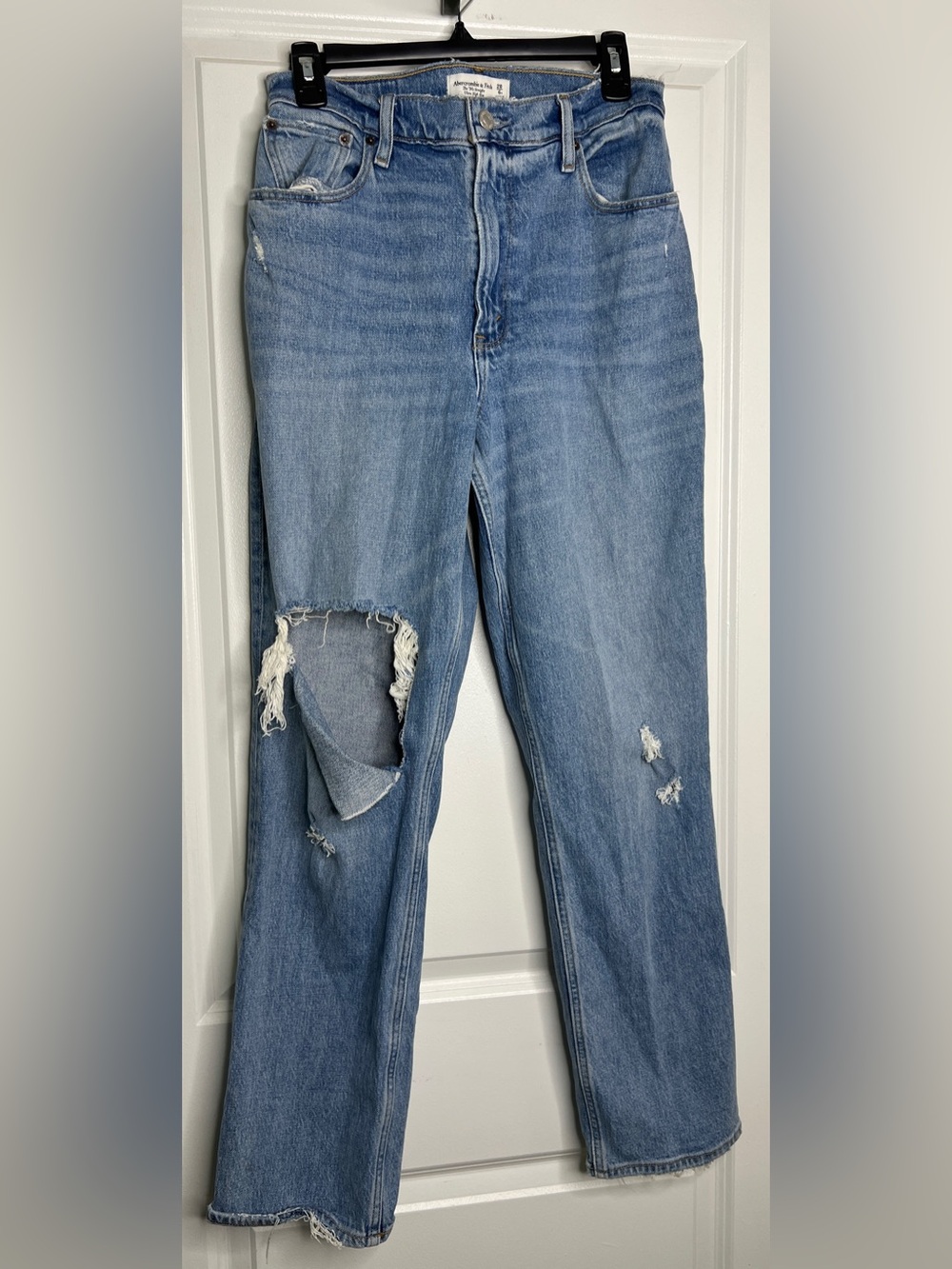 Abercrombie & Fitch Curve Love 90s Ultra High Rise Straight Jeans Distressed 28R